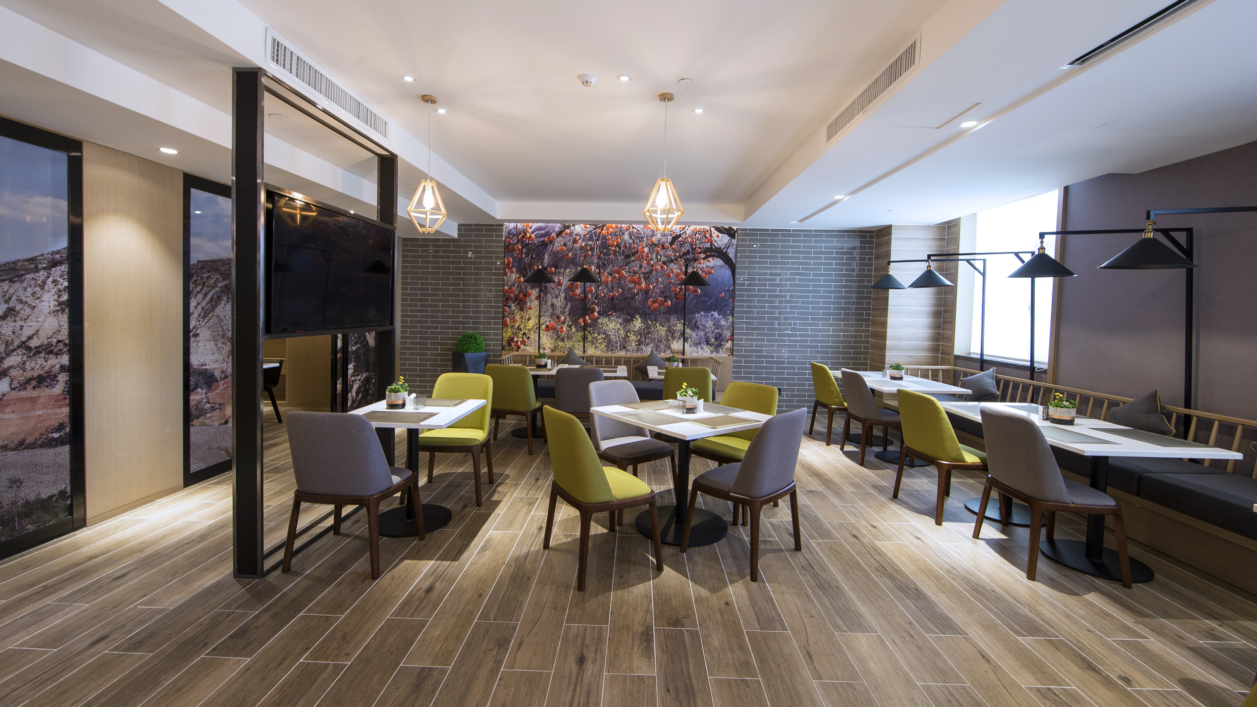 Atour Hotel (Houma Xintian Square) Over view