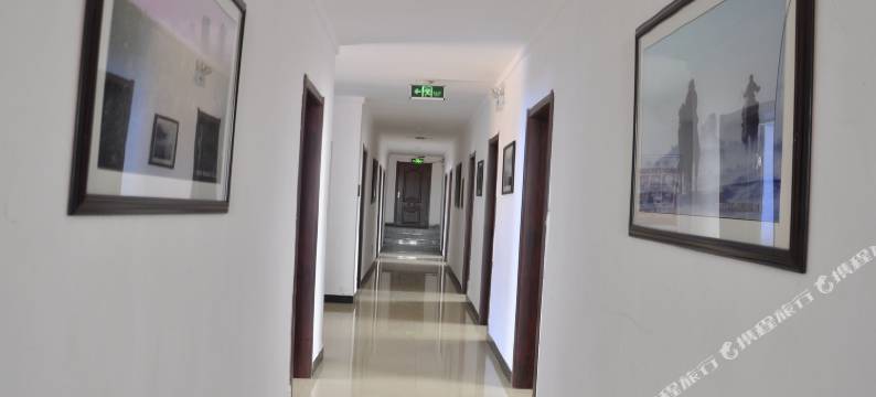 乌兰布统景区千里马庄园图片