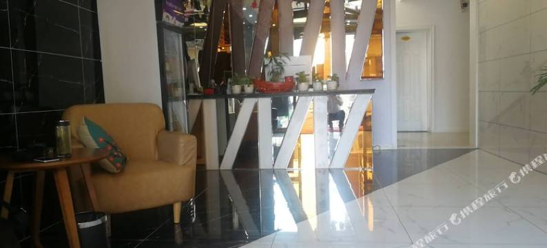武汉军齐主题宾馆(湖北美术学院店)图片