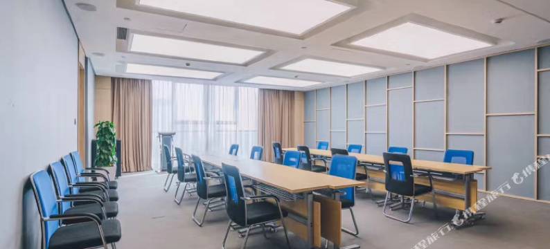 宁波南部商务区罗蒙环球乐园亚朵酒店图片