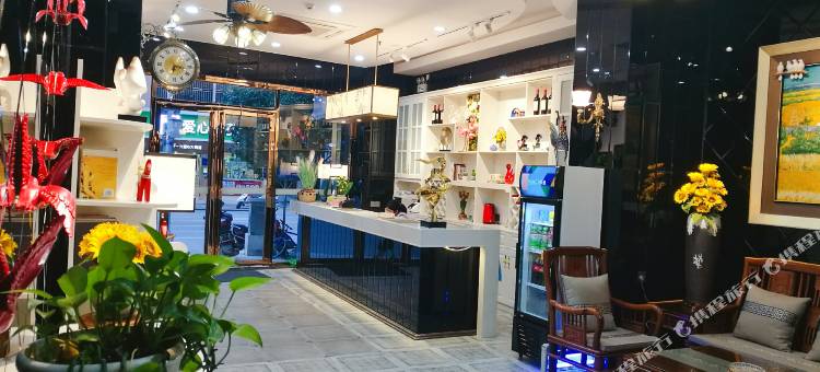 第一峰商务酒店(阳山步行街店)图片