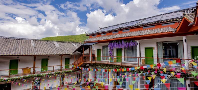 泸沽湖草海生态酒店图片