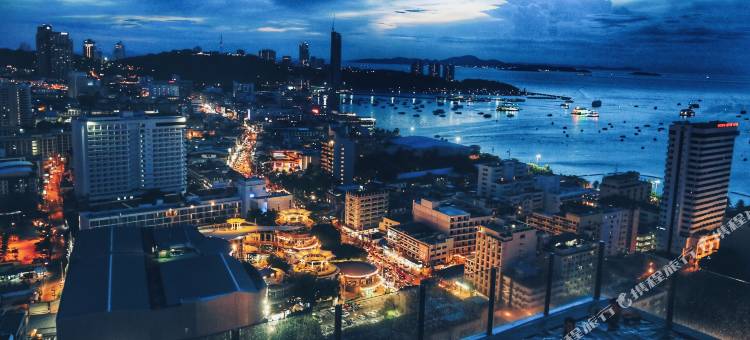 芭提雅中心基地酒店 The Base 公寓(WCC The base central pattaya)图片