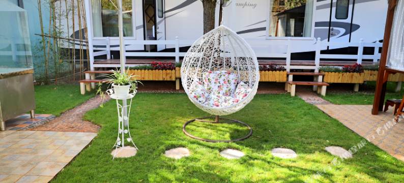 昆明吕合房车露营地图片