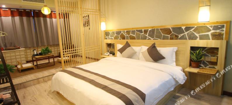 重庆蓝屿主题酒店(双福爱琴海购物中心店)图片