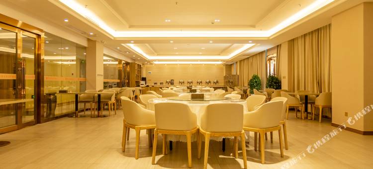 铂纳斯酒店(贵阳花溪孟关汽贸城店)图片