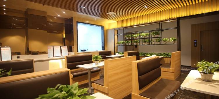 H水晶酒店(山阳店)图片