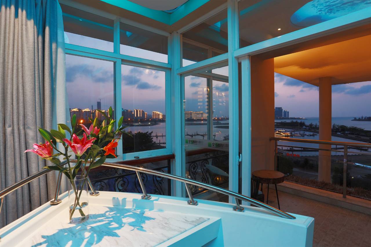 皇马海口湾海景酒店(海口会展工场店)图片