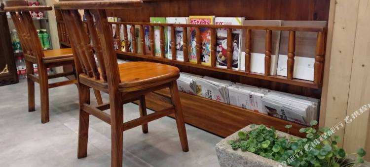 山涧月色酒店(杭州西湖吴山广场地铁站店)图片
