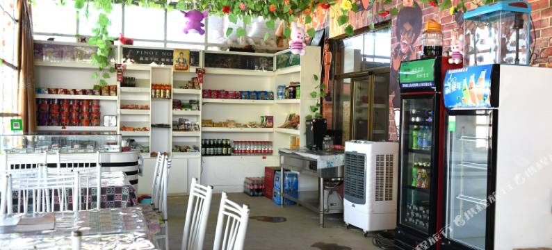 月牙泉梓尘居民宿(鸣沙山月牙泉景区店)图片