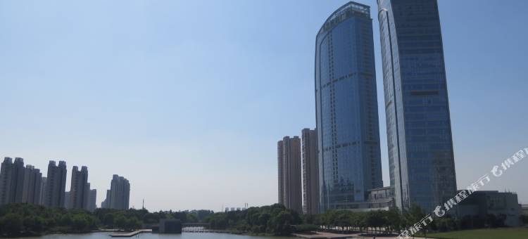 德居人合酒店(昆山花桥光明路地铁站店)图片