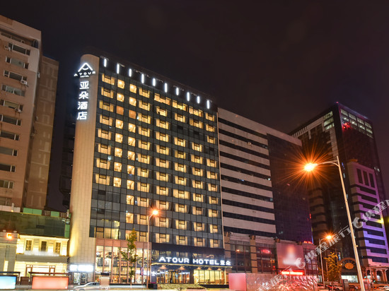 沈阳火车站太原街地铁站亚朵酒店