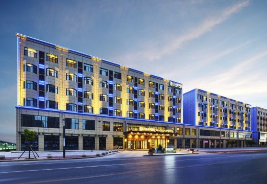 菏泽万达美华酒店外景图