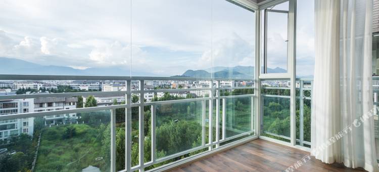 丽江360度雪山观景90平米精品豪华家庭套房图片