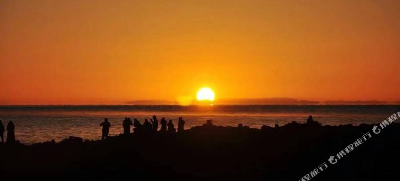 青海湖黑马河九号大本营露营基地图片