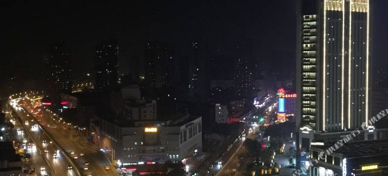 武汉逸米阁创意酒店(光谷广场杨家湾地铁站店)图片