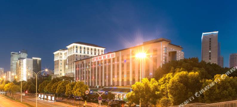 小天鹅酒店(武汉范湖地铁站汉口火车站店)图片