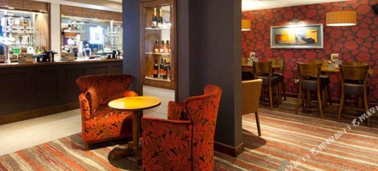 伦敦伊琳高级酒店(Premier Inn London Ealing)图片