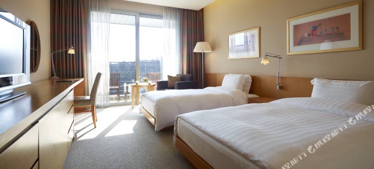 起伏丘陵酒店(Rolling Hills Hotel)图片