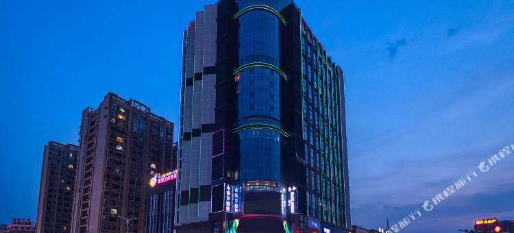 丽呈麓尚酒店(平江金门第广场店)图片