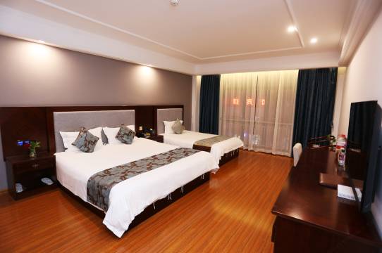 铂晶假日酒店(宿州快客汽车站店)