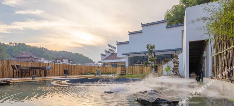 花筑·九华山朴宿揽山民宿(肉身宝殿正门店)图片