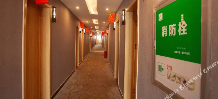 深州白云精选酒店(市医院店)图片