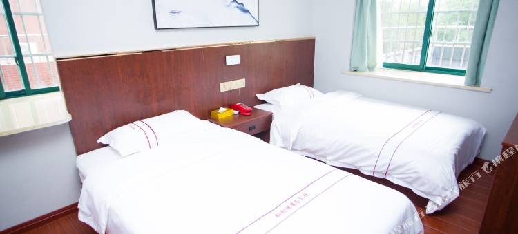 红安铜锣湾铭城商务宾馆(城南大道店)图片