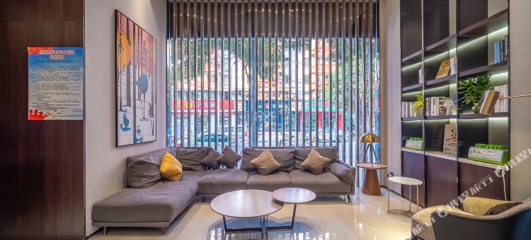 万行酒店(南宁东盟开发区客运站大帽山文化广场店)图片