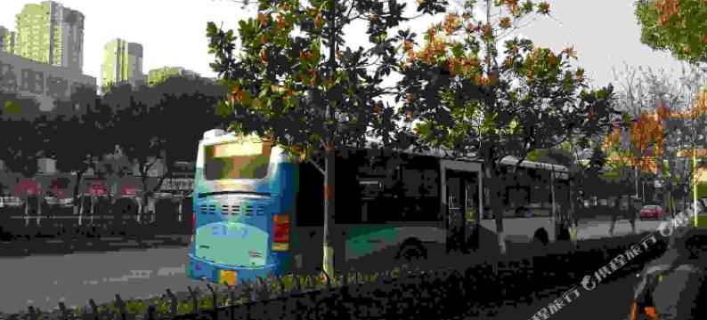 南京又一天轻奢酒店(万寿地铁站高力汽配城店)图片