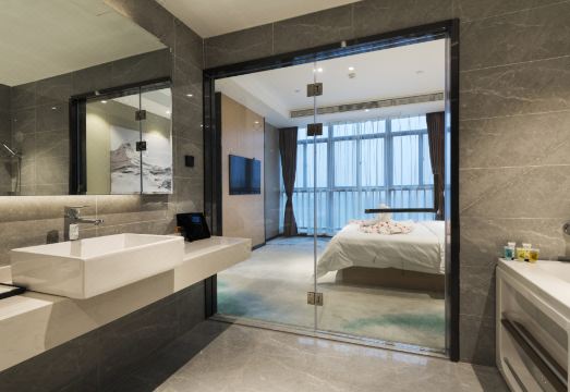 Nuist HotelHotel Overview