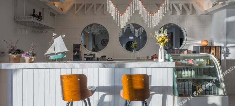 大理半山海居海景美宿图片