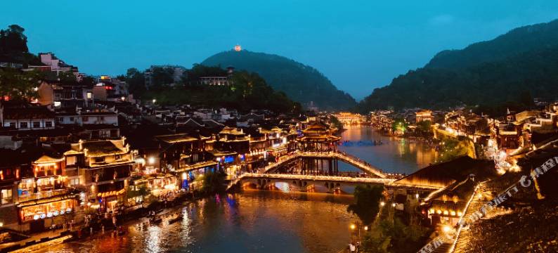 凤凰花与爱丽丝主题客栈图片