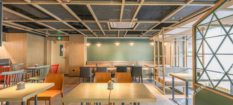 秋果酒店(哈尔滨中央大街索菲亚教堂火车站店)图片