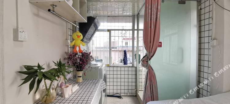 深圳初到鹏城公寓(塘排西八巷分店)图片