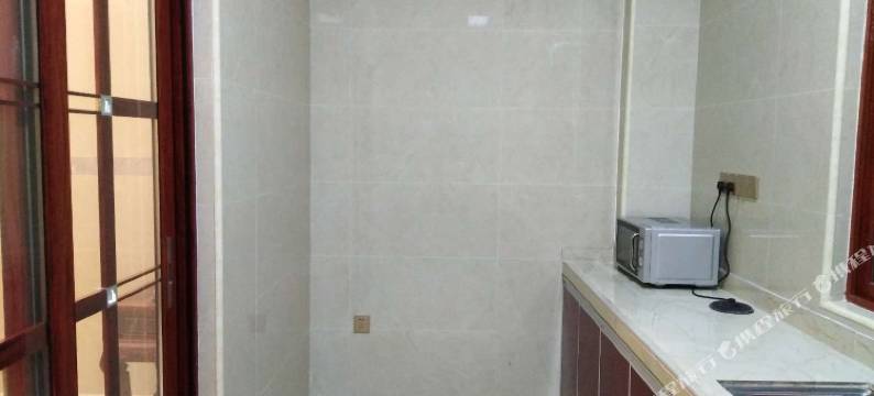 东兴苏堤客栈(万尾金滩店)图片