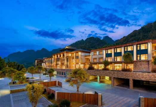 Libo Xiaoqikong Kew Green Hotel Hotel Overview