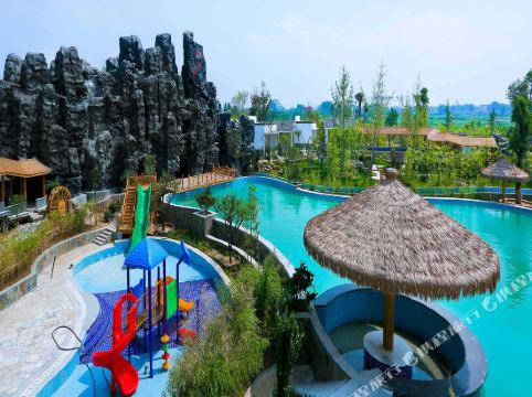 临朐揽翠湖天沐温泉度假村