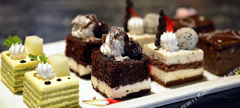 青岛海都大酒店(黄岛金沙滩井冈山路地铁站店)图片