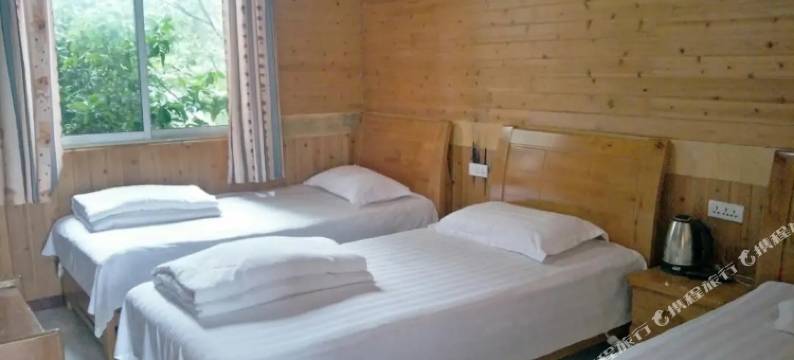 重庆缙云山月宫山庄图片