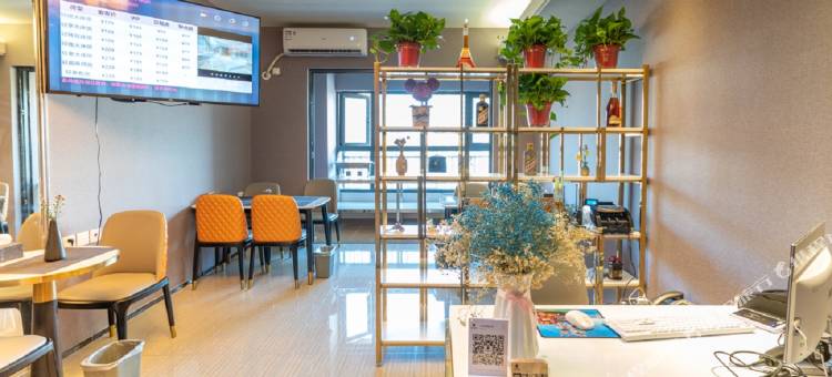 卡特轻奢酒店(许昌学院高铁东站店)图片
