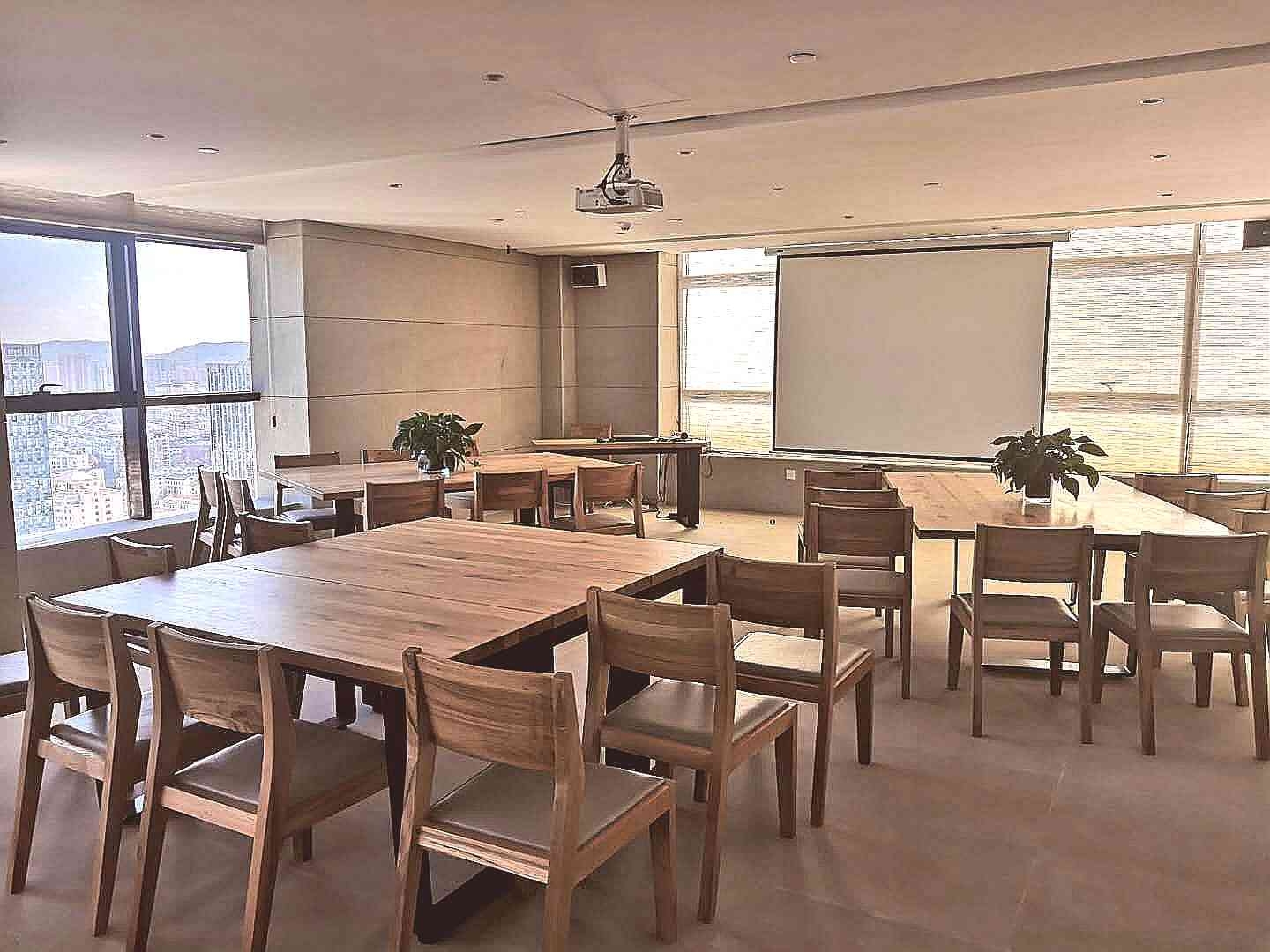 Sylvia HotelOver view