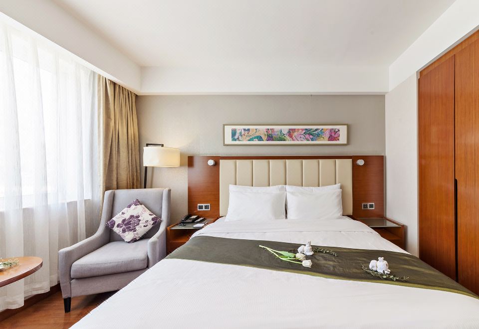Green Oriental Hotel (Xiamen Railway Station Mingfa Commercial Plaza)Hotel Overview