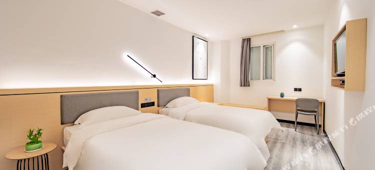 青季酒店(海口骑楼老街南亚广场店)图片