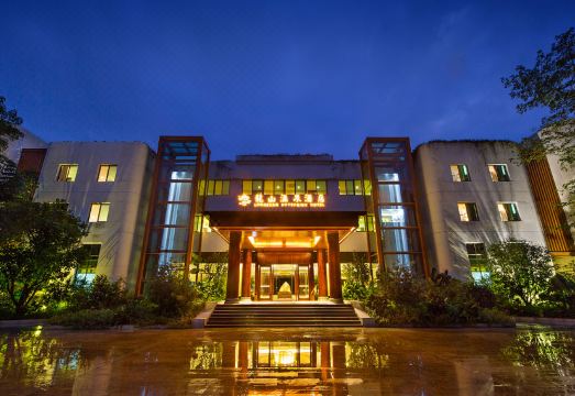 云浮新兴龙山温泉酒店外景图