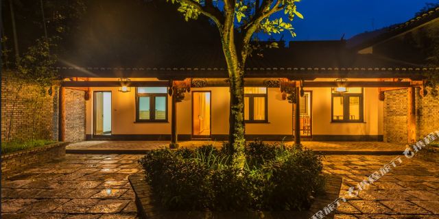 都江堰江南忆庄园1晚,含双人无限次温泉 水果1份 禅修,品茶【江南古韵