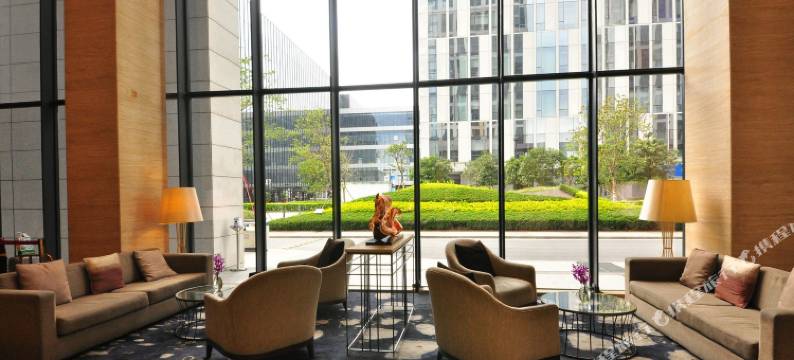 易成假日公寓(广州琶洲会展中心保利世贸博览馆店)图片