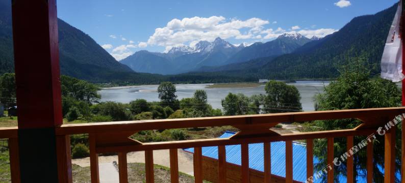 波密七彩行馆(古乡湖景区店)图片