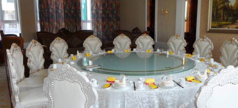 鸿腾三馆商务酒店(济南鸿腾山庄店)图片