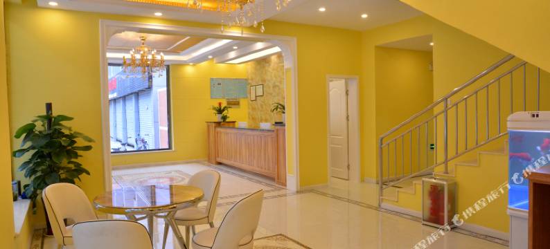 华逸蓝京精选宾馆(泰安光彩市场店)图片